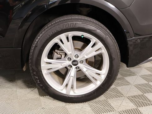 Used 2022 Audi Q8 Premium Plus w/ Premium Plus Package image 20