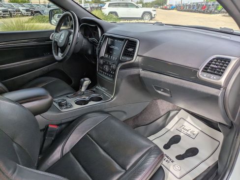 Used 2018 Jeep Grand Cherokee Trailhawk w/ Trailhawk Luxury Group image 27