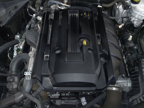 Used 2018 Ford Mustang Coupe w/ Equipment Group 101A RWD image 30