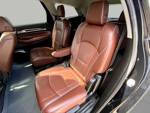 Used 2018 Buick Enclave Avenir w/ Avenir Technology Package FWD image 21