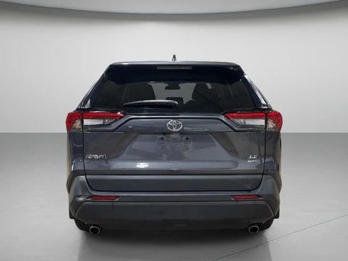 Used 2024 Toyota RAV4 LE AWD/4WD image 5