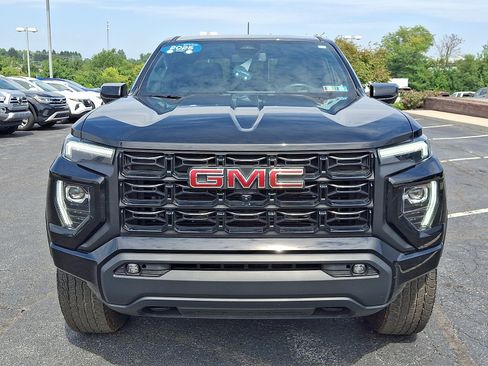 Certified 2025 GMC Canyon Elevation w/ Convenience Package AWD/4WD image 2