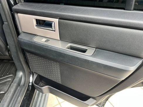Used 2017 Ford Expedition XLT w/ Equipment Group 202A RWD image 9