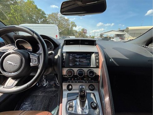 Used 2014 Jaguar F-TYPE Convertible image 11