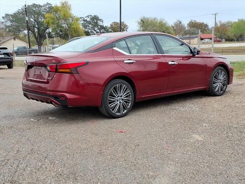 Used 2024 Nissan Altima 2.5 SL image 4