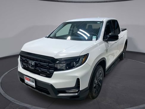 Used 2025 Honda Ridgeline Sport image 1