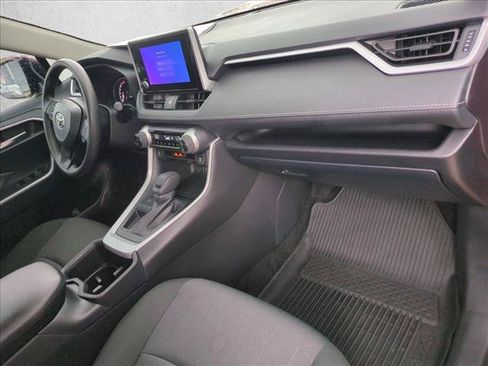 Certified 2025 Toyota RAV4 XLE FWD image 21