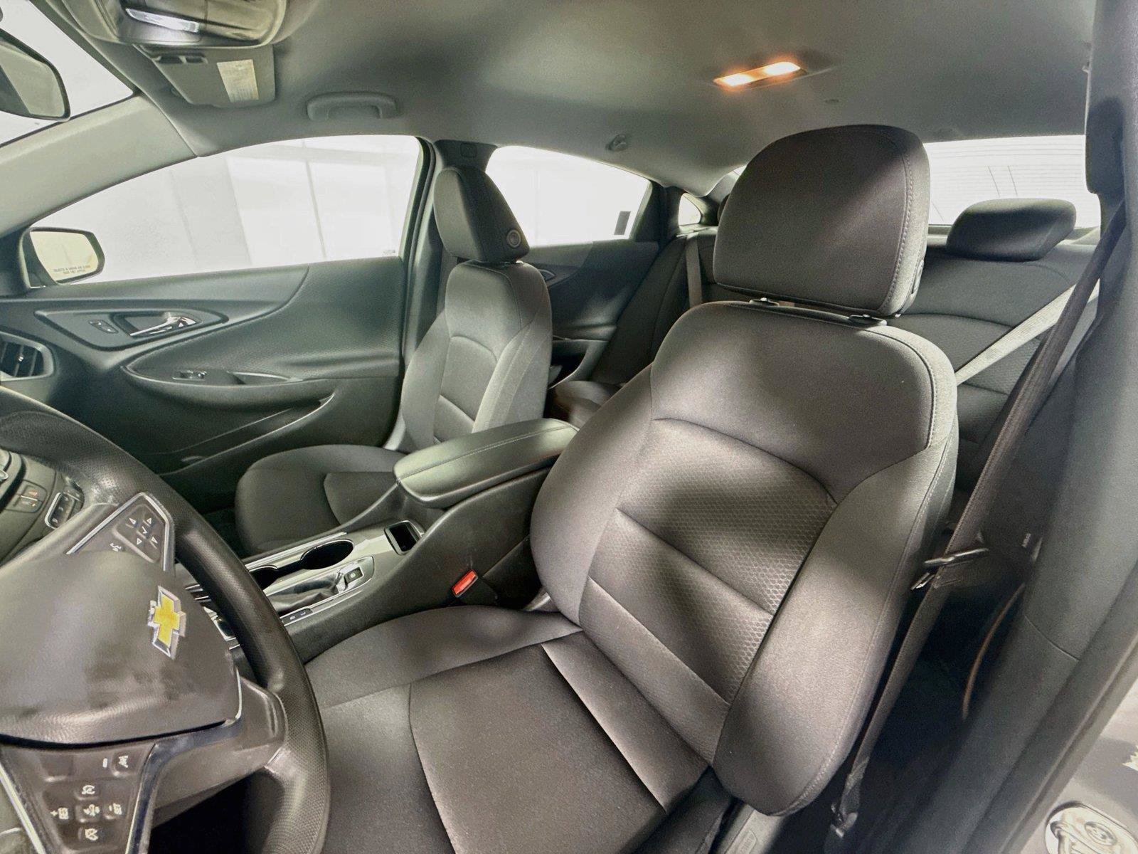 Used 2025 Chevrolet Malibu LT FWD image 10