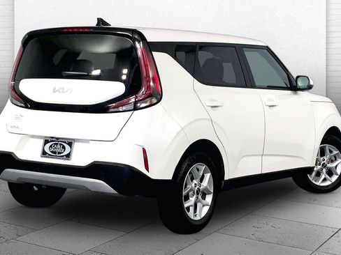 Certified 2025 Kia Soul LX FWD image 13