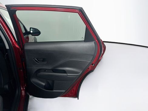 Used 2025 Hyundai Kona SEL FWD image 31