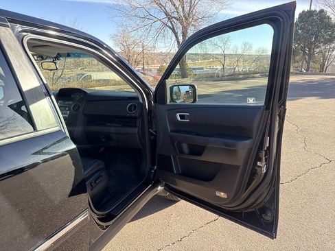 Used 2013 Honda Pilot Touring image 31