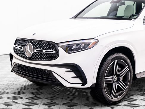 Used 2023 Mercedes-Benz GLC 300 4MATIC image 38