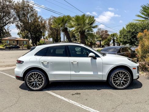 Used 2020 Porsche Macan AWD/4WD image 15