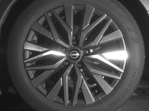 Used 2025 Nissan Altima 2.5 SV image 14