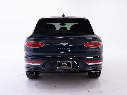 Certified 2021 Bentley Bentayga image 4