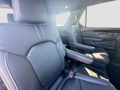 Certified 2025 Honda Pilot TrailSport image 28