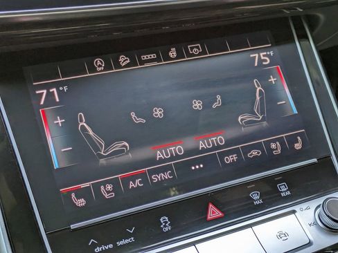 Used 2026 Audi Q7 3.0T Premium Plus AWD/4WD image 33
