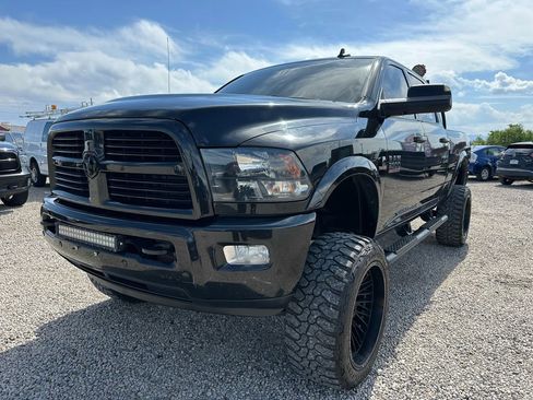 Used 2017 RAM 2500 Big Horn w/ Sport Appearance Group AWD/4WD image 4