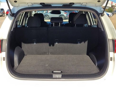Used 2020 Kia Sportage LX image 9