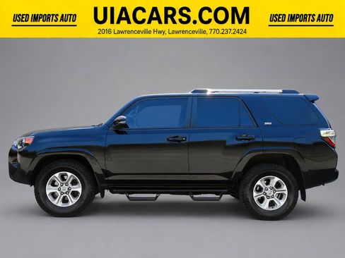 Used 2023 Toyota 4Runner SR5 Premium w/ Moonroof Package RWD image 5