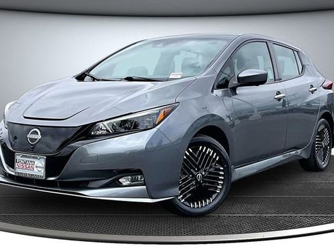 Certified 2025 Nissan Leaf SV Plus FWD image 3