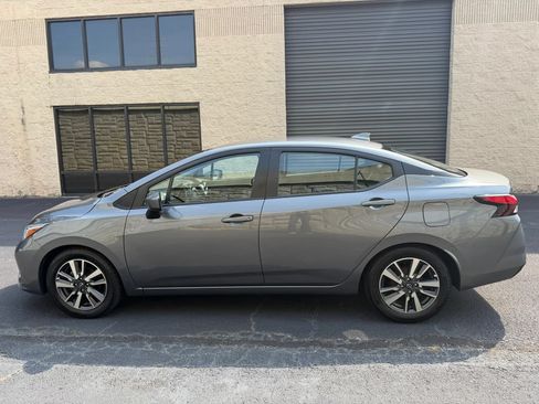 Used 2023 Nissan Versa SV FWD image 3