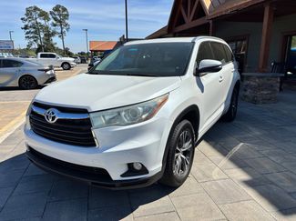 Used 2016 Toyota Highlander XLE image 1