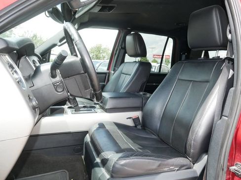 Used 2015 Ford Expedition EL XLT w/ Equipment Group 202A AWD/4WD image 15