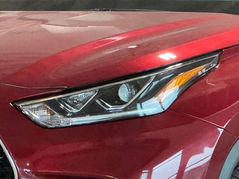 New 2026 Toyota Highlander Platinum image 5