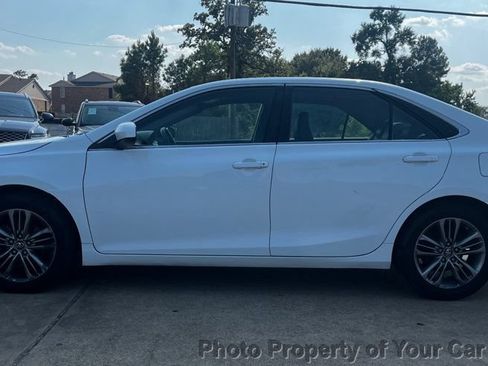 Used 2016 Toyota Camry SE FWD image 11
