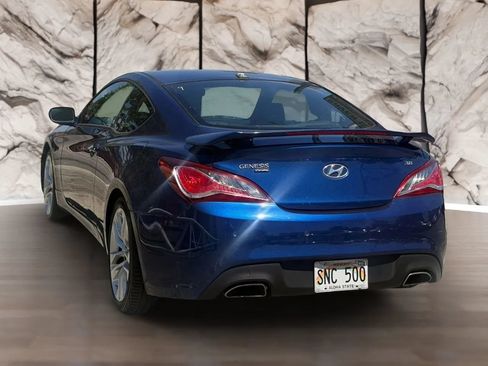 Used 2015 Hyundai Genesis 3.8 RWD image 5