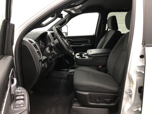 Certified 2024 RAM 2500 Big Horn w/ Night Edition AWD/4WD image 13