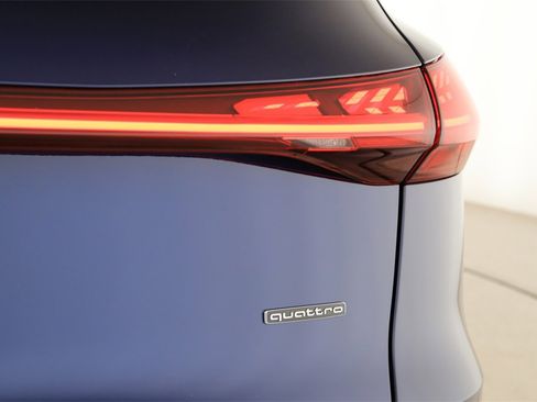 Certified 2025 Audi Q5 Prestige image 30