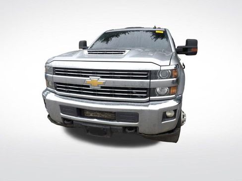 Used 2018 Chevrolet Silverado 3500 LT w/ LT Convenience Package AWD/4WD image 9