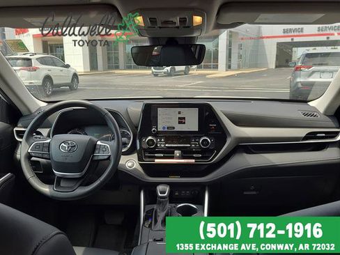 Certified 2025 Toyota Highlander XLE AWD/4WD image 19