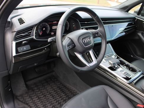 Certified 2025 Audi Q7 2.0T Premium Plus image 49
