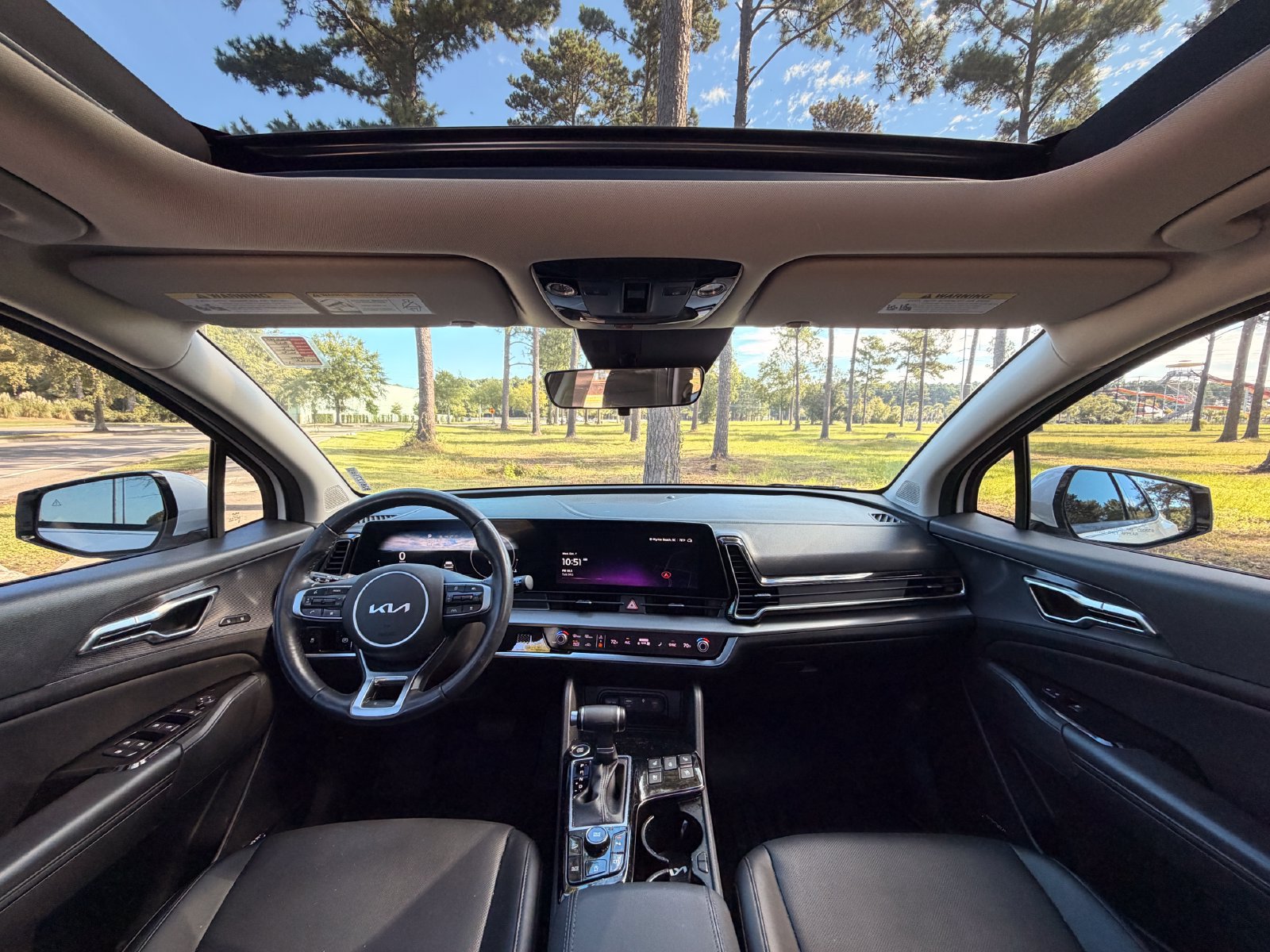 Used 2024 Kia Sportage SX FWD image 2
