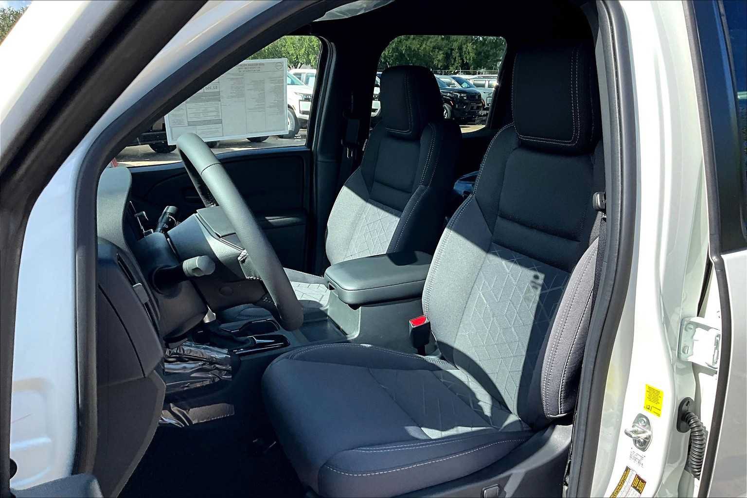 Certified 2026 Nissan Frontier SV RWD image 17