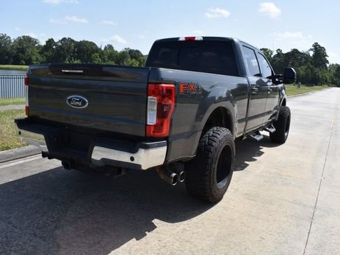 Used 2017 Ford F250 Lariat w/ Lariat Ultimate Package AWD/4WD image 4