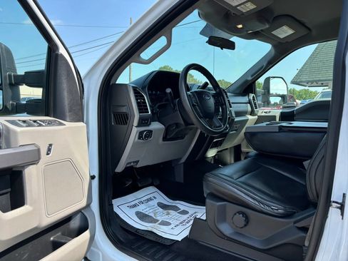 Used 2018 Ford F350 XLT w/ FX4 4x4 Off Road Package image 18