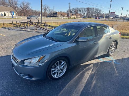 Used 2011 Nissan Maxima 3.5 SV w/ Premium Pkg image 3