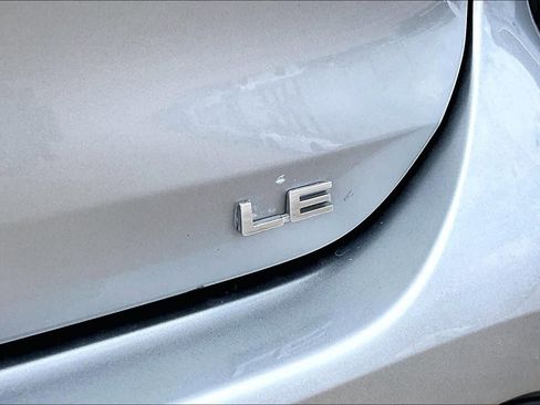 Certified 2024 Toyota Highlander LE FWD image 10