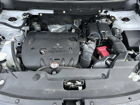 Used 2022 Mitsubishi Outlander Sport SE image 11