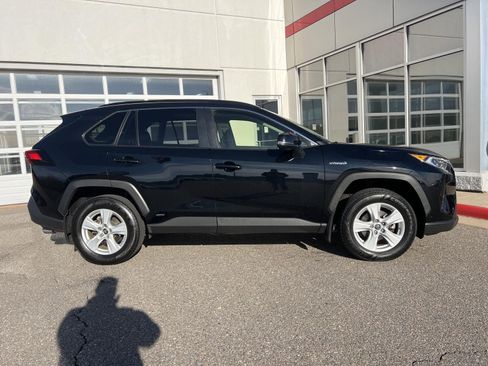 Used 2019 Toyota RAV4 XLE image 14