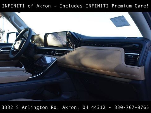 New 2026 INFINITI QX80 Luxe image 16