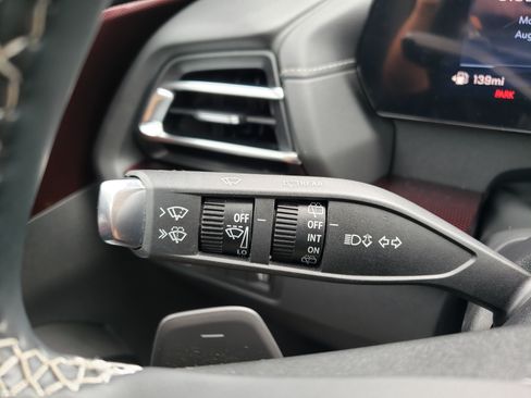 Used 2024 Chevrolet Traverse Z71 w/ LPO, Floor Liner Package AWD/4WD image 21