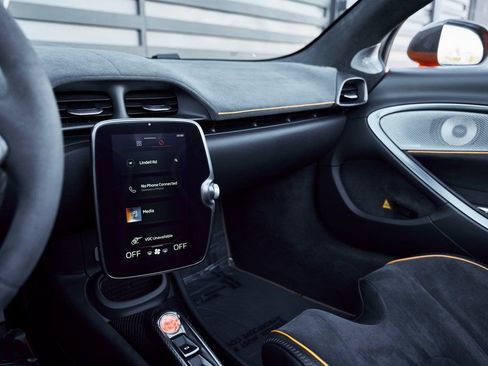 Used 2025 McLaren Artura Spider RWD image 62