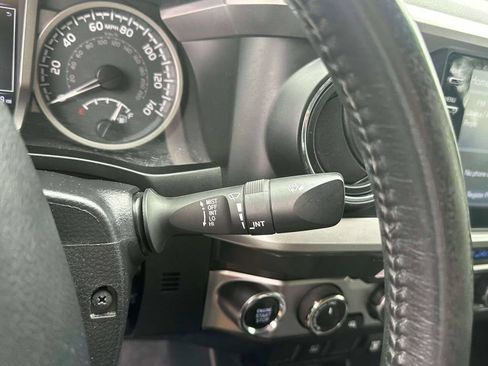 Used 2023 Toyota Tacoma SR5 AWD/4WD image 24