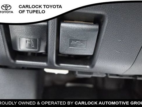 Used 2025 Toyota RAV4 XLE FWD image 22