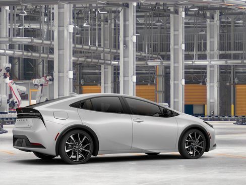 New 2026 Toyota Prius Plug-In Hybrid FWD image 35
